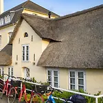 Hüttmann 4*