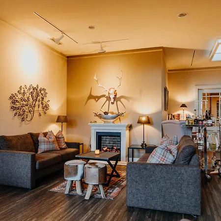 Huettmann Hotel 4*