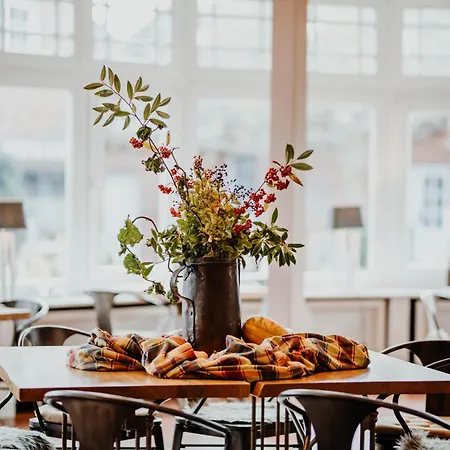 Huettmann Hotel