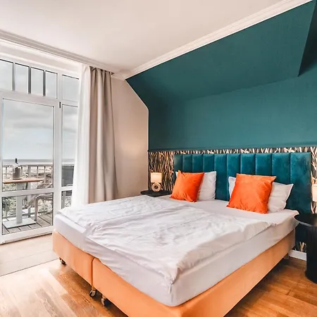 Huettmann Hotel 4*