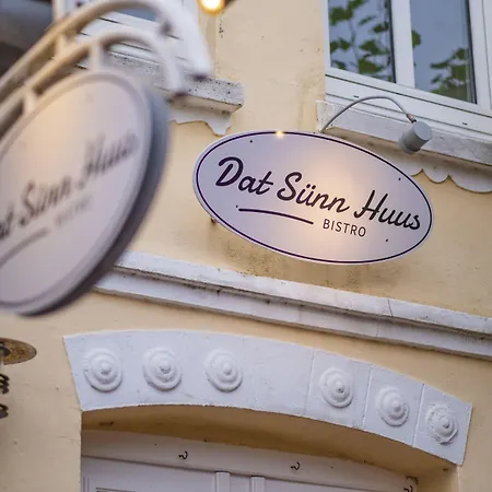 Huettmann Hotel 4*